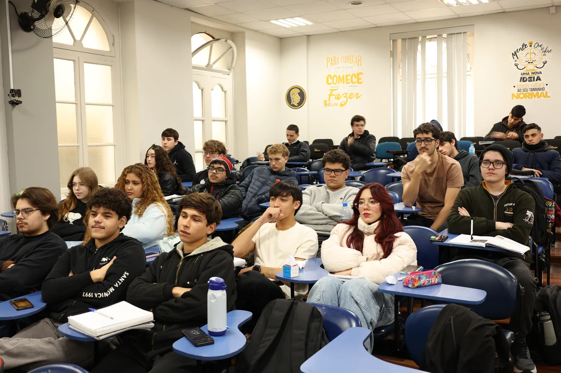 Turma do Terceirão do Elite em aula